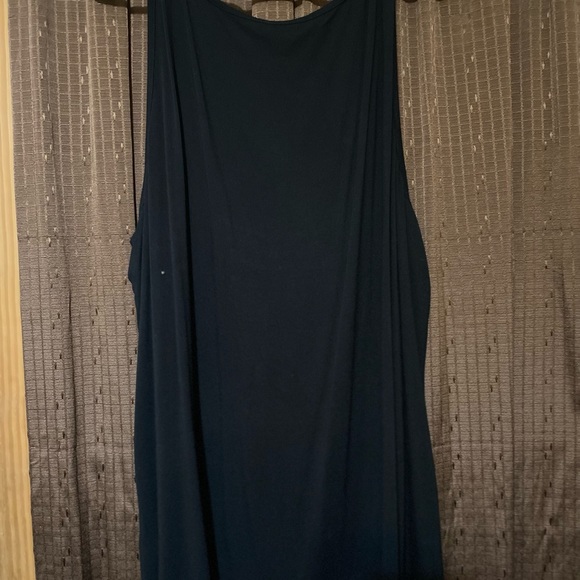 Lane Bryant size 1X, sleeveless, sequined black top. - Picture 4 of 4